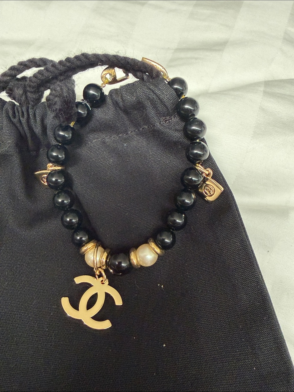 Napier Black Bead Bracelet with Pearl Accent and Gold-Tone wo CC charms - Picture 6 of 6